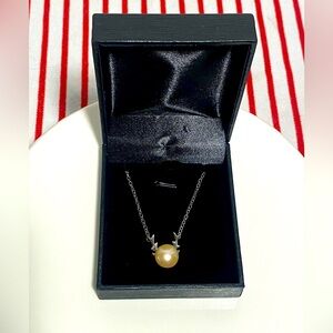 Reindeer Pearl Necklace